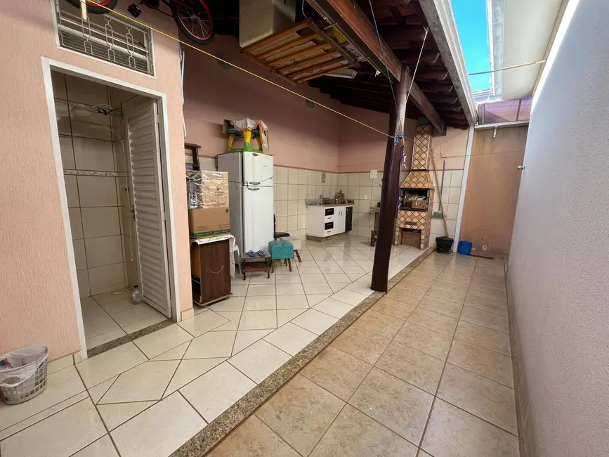 Casa com 3 quartos à venda, 160m2 em Residencial São Vicente, Franca - SP - imagem 8 Foto 8 de Casa com 3 quartos à venda, 160m2 em Residencial São Vicente, Franca - SP