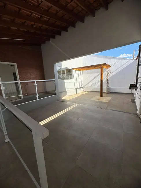 Foto 1 de Casa com 3 quartos à venda em Franca - SP