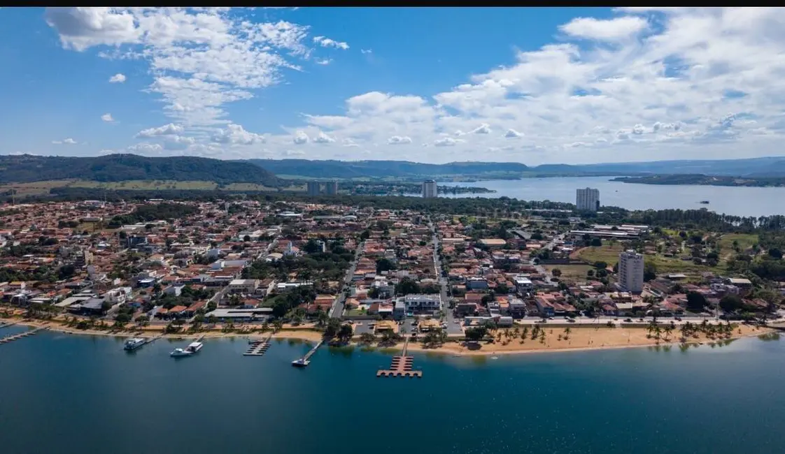 Foto 1 de Terreno / Lote à venda, 783m2 em Rifaina - SP