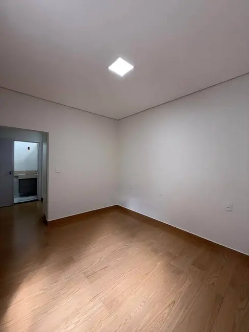 Casa com 3 quartos à venda em Franca - SP - imagem 8 Foto 8 de Casa com 3 quartos à venda em Franca - SP