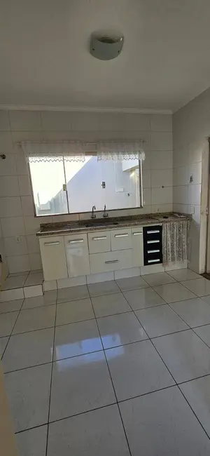 Foto 2 de Casa com 3 quartos à venda, 200m2 em Franca - SP