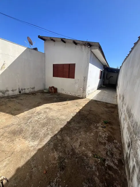 Casa com 2 quartos à venda, 250m2 em Jardim Portinari, Franca - SP - imagem 1 Foto 1 de Casa com 2 quartos à venda, 250m2 em Jardim Portinari, Franca - SP