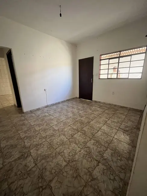 Casa com 2 quartos à venda, 250m2 em Jardim Portinari, Franca - SP - imagem 5 Foto 5 de Casa com 2 quartos à venda, 250m2 em Jardim Portinari, Franca - SP