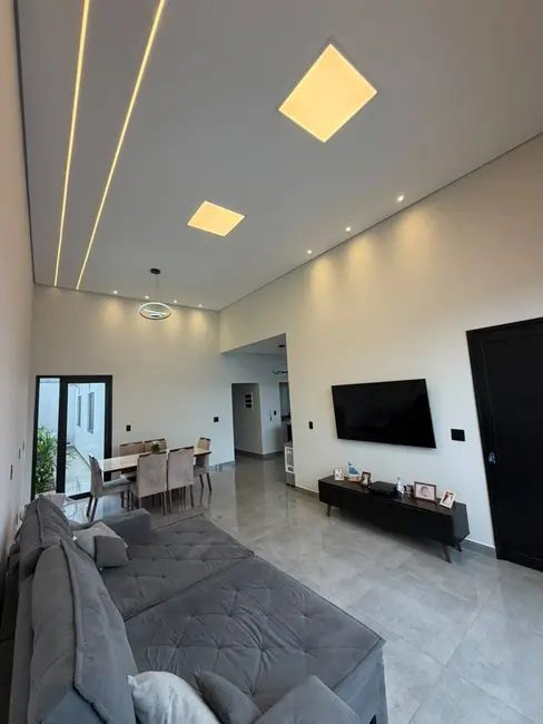Casa com 3 quartos à venda, 250m2 em Franca - SP - imagem 2 Foto 2 de Casa com 3 quartos à venda, 250m2 em Franca - SP