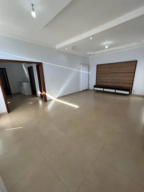 Foto 4 de Casa com 3 quartos à venda, 200m2 em Jardim Piratininga, Franca - SP