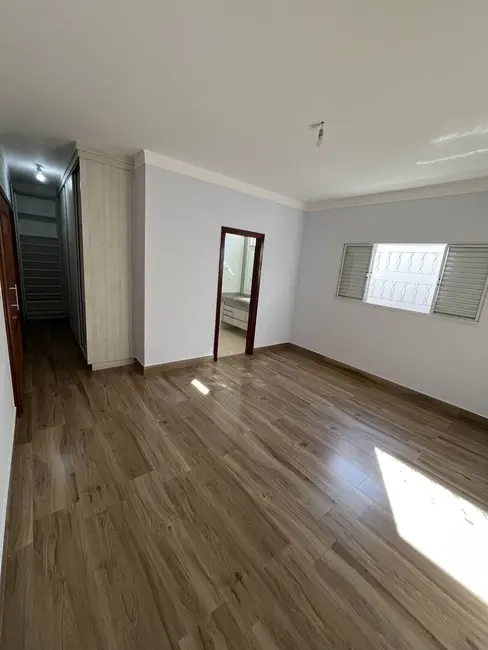 Foto 3 de Casa com 3 quartos à venda, 200m2 em Jardim Piratininga, Franca - SP