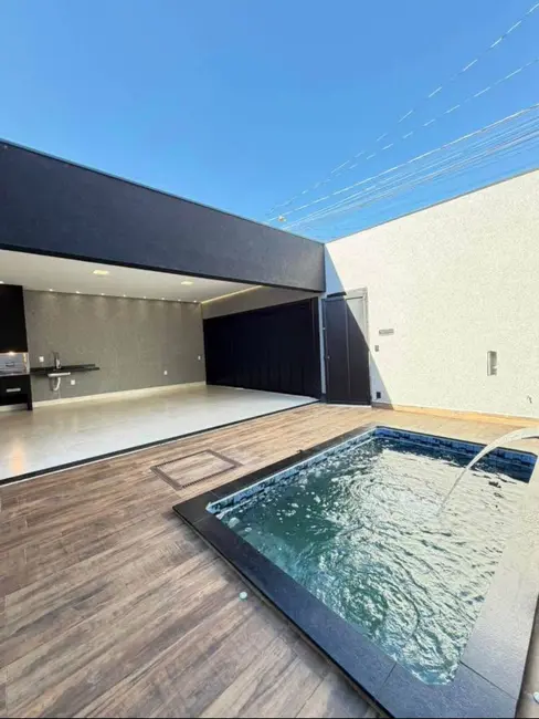 Foto 1 de Casa com 3 quartos à venda, 145m2 em Franca - SP