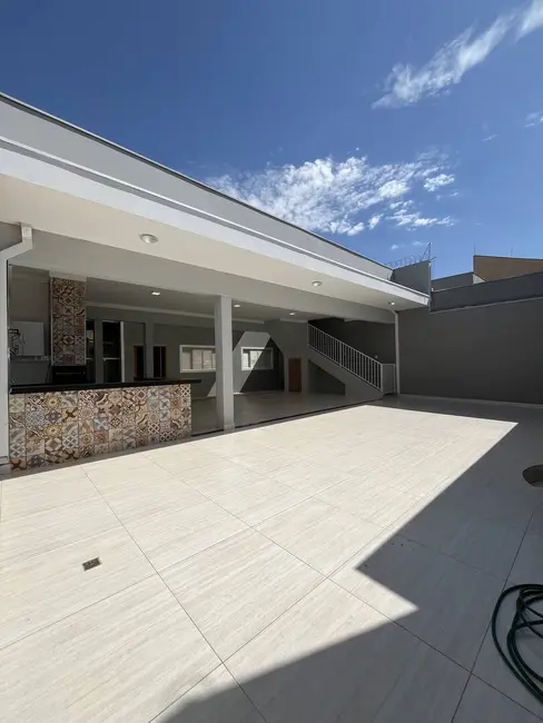 Casa com 3 quartos à venda, 192m2 em Franca - SP - imagem 3 Foto 3 de Casa com 3 quartos à venda, 192m2 em Franca - SP