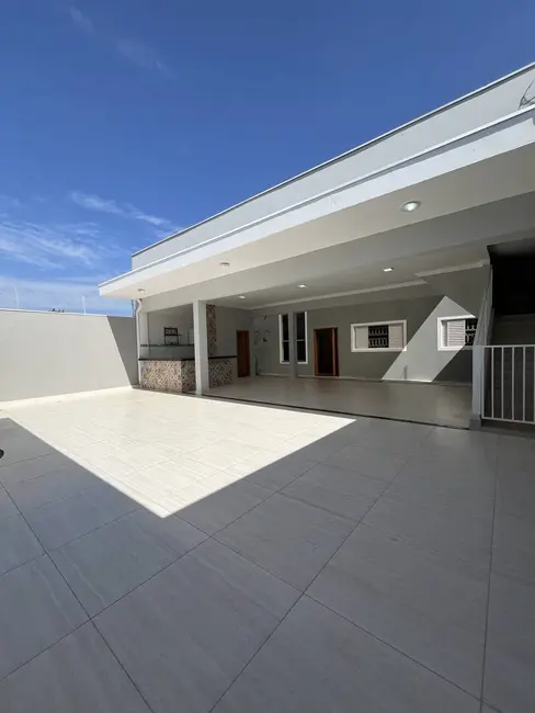 Casa com 3 quartos à venda, 192m2 em Franca - SP - imagem 1 Foto 1 de Casa com 3 quartos à venda, 192m2 em Franca - SP