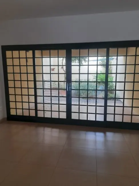 Sobrado para alugar, 300m2 em Jardim Sumaré, Ribeirao Preto - SP - imagem 3 Foto 3 de Sobrado para alugar, 300m2 em Jardim Sumaré, Ribeirao Preto - SP
