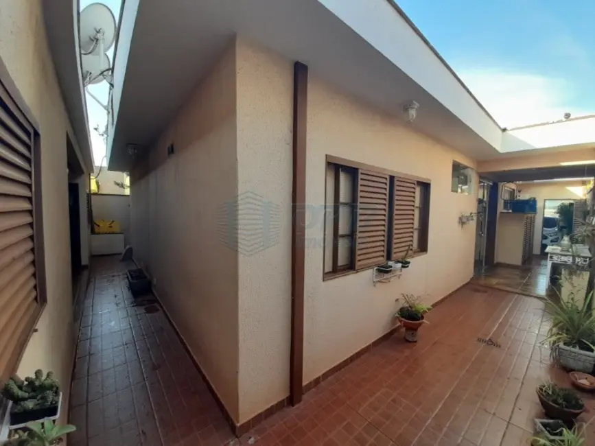 Foto 15 de Casa à venda em Jardim Irajá, Ribeirao Preto - SP