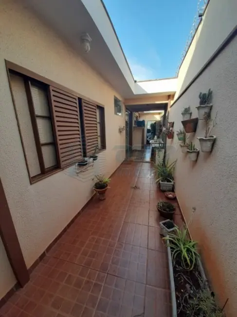 Foto 16 de Casa à venda em Jardim Irajá, Ribeirao Preto - SP