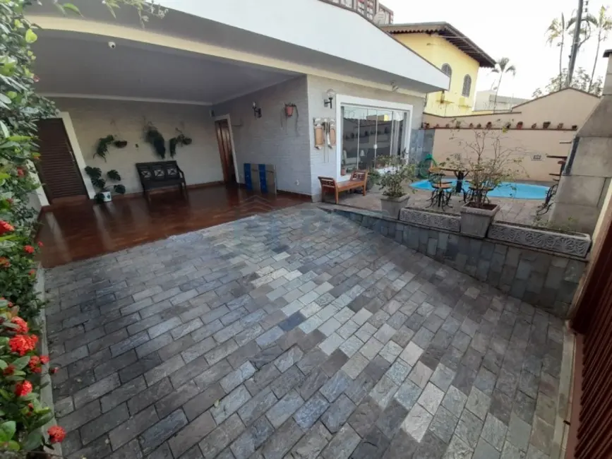 Foto 22 de Casa à venda em Jardim Irajá, Ribeirao Preto - SP