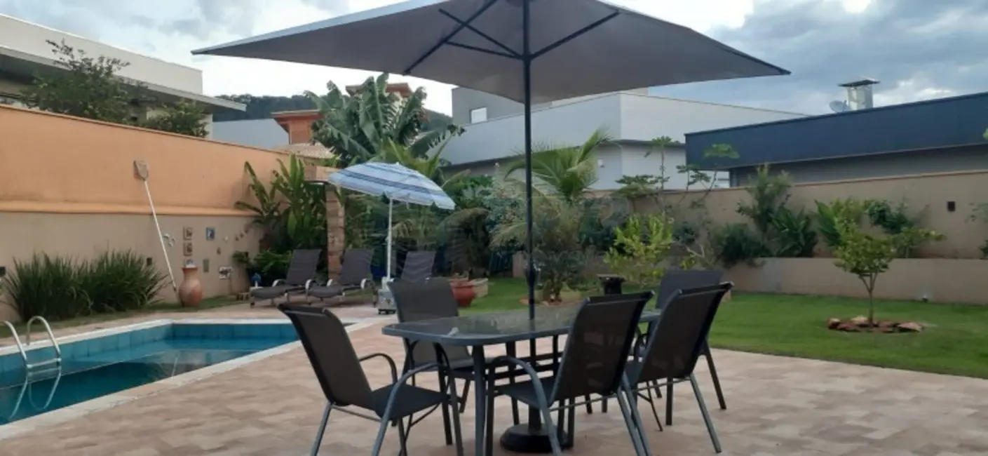 Foto 21 de Casa à venda, 784m2 em Rifaina - SP