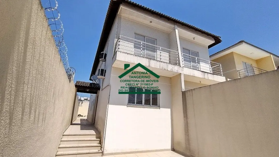 Foto 1 de Sobrado com 3 quartos à venda, 138m2 em Jordanópolis, Aruja - SP