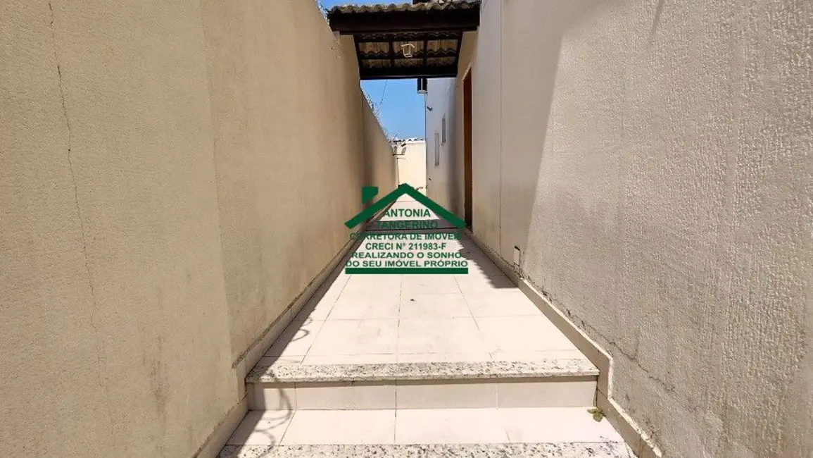 Foto 4 de Sobrado com 3 quartos à venda, 138m2 em Jordanópolis, Aruja - SP