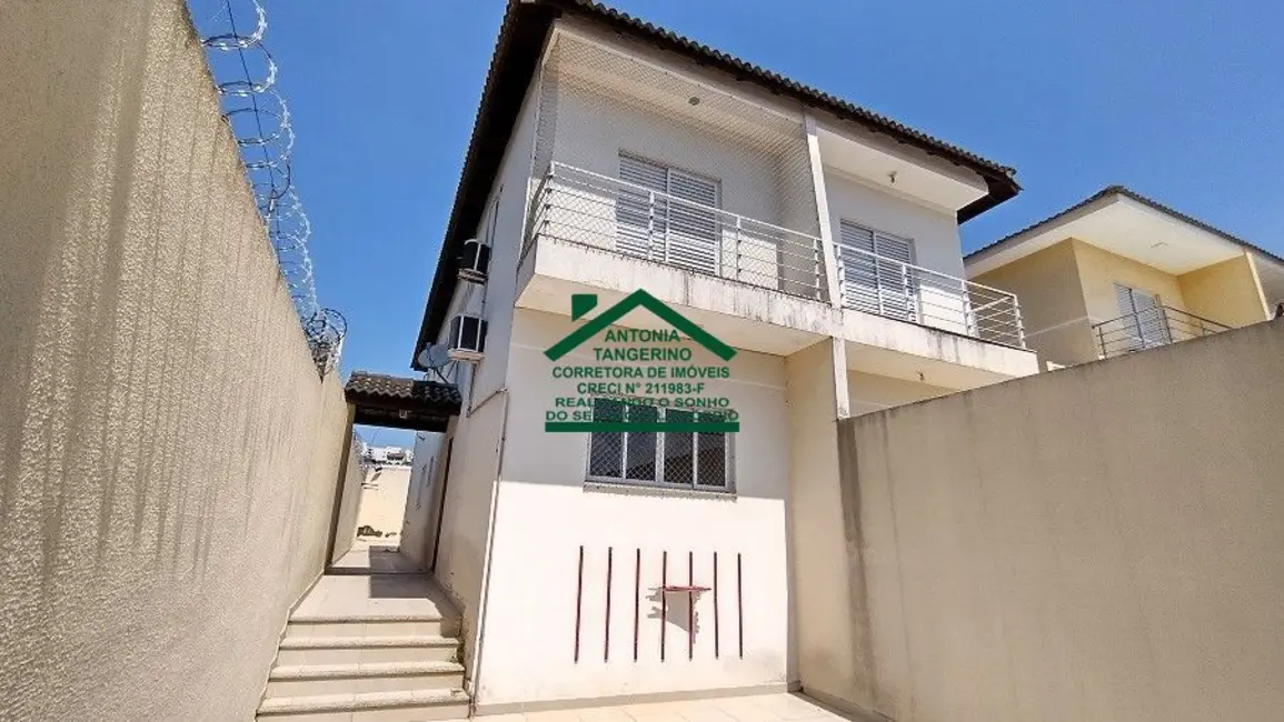 Foto 2 de Sobrado com 3 quartos à venda, 138m2 em Jordanópolis, Aruja - SP