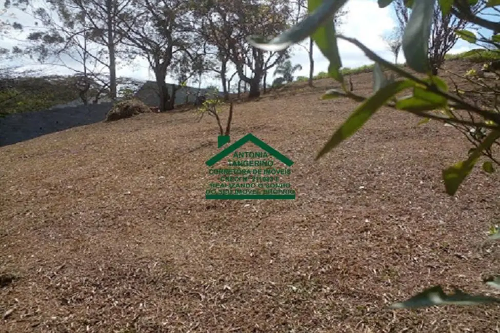 Foto 2 de Terreno / Lote à venda, 1348m2 em Chácaras Copaco, Aruja - SP