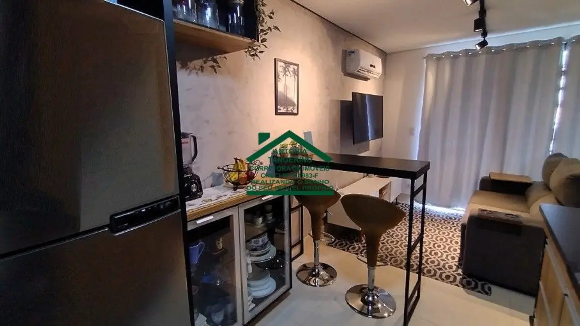 Apartamento com 1 quarto para alugar, 34m2 em Chácara São José, Aruja - SP - imagem 2 Foto 2 de Apartamento com 1 quarto para alugar, 34m2 em Chácara São José, Aruja - SP