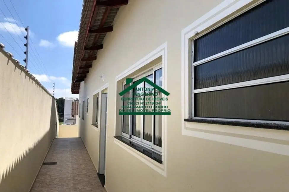 Foto 2 de Casa com 3 quartos à venda, 150m2 em Jordanópolis, Aruja - SP