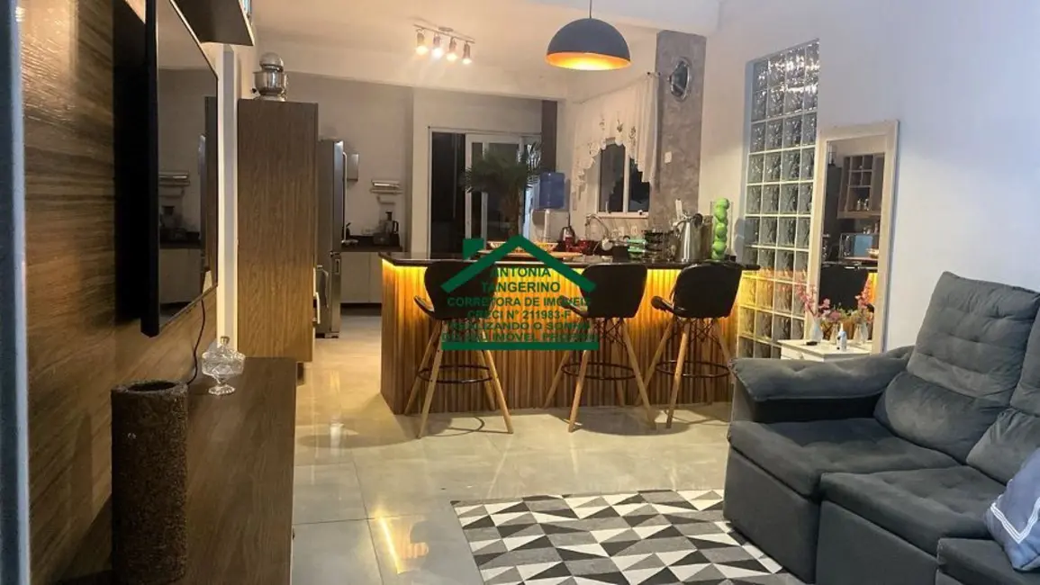 Foto 5 de Chácara com 3 quartos à venda, 165m2 em Chácaras Copaco, Aruja - SP