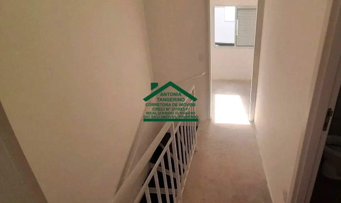 Casa de Condomínio com 2 quartos à venda, 56m2 em Arujá Center Ville, Aruja - SP - imagem 4 Foto 4 de Casa de Condomínio com 2 quartos à venda, 56m2 em Arujá Center Ville, Aruja - SP