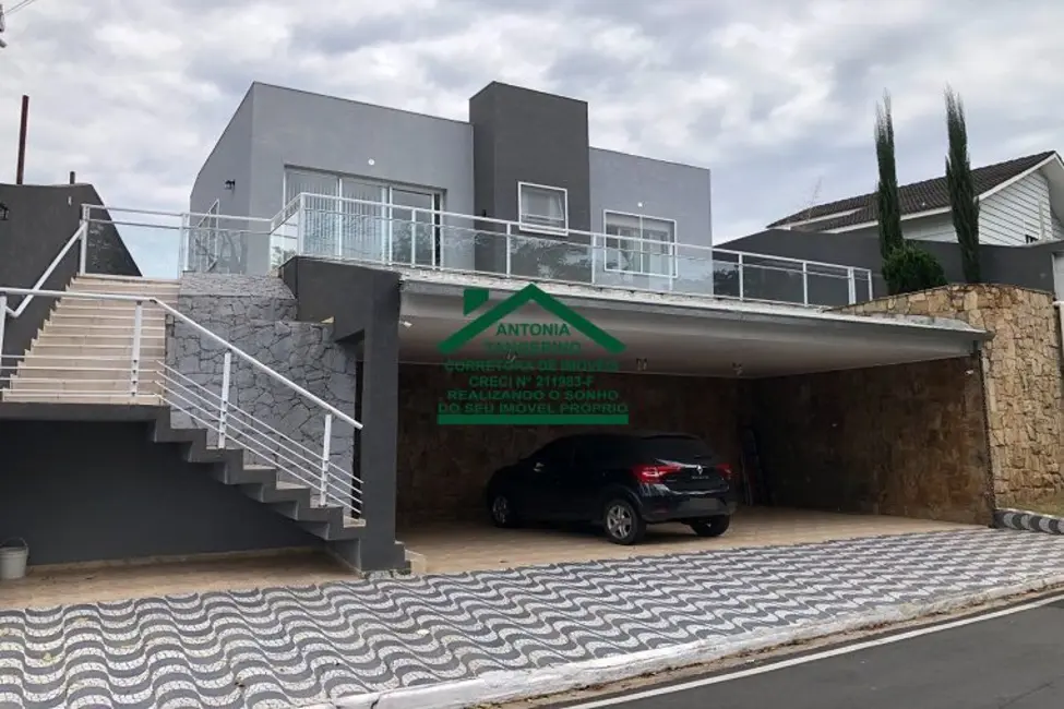 Casa de Condomínio com 3 quartos à venda, 200m2 em Arujá Country Club, Aruja - SP - imagem 1 Foto 1 de Casa de Condomínio com 3 quartos à venda, 200m2 em Arujá Country Club, Aruja - SP