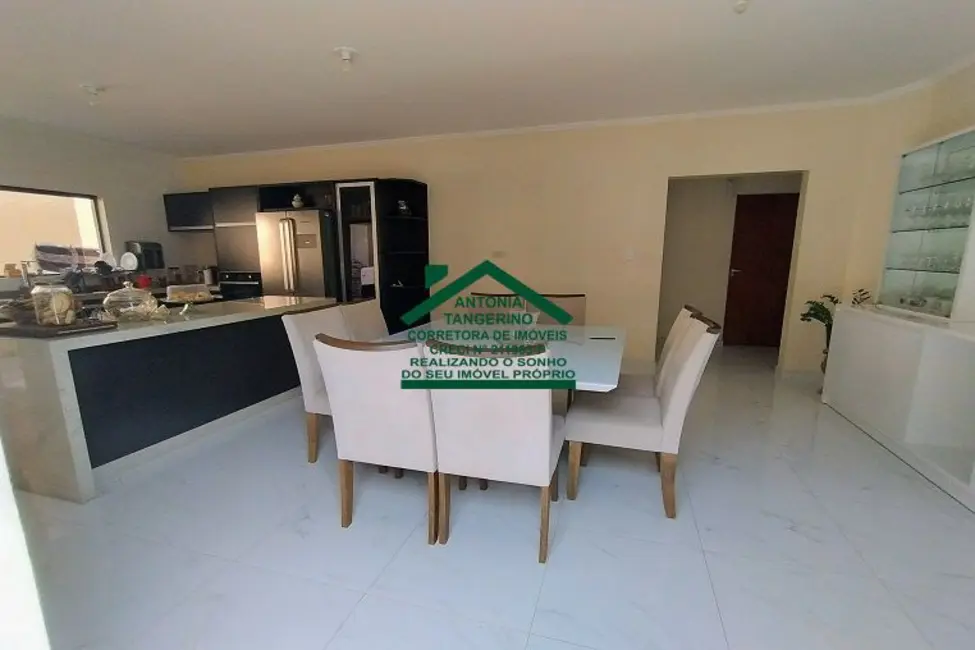 Foto 6 de Chácara com 3 quartos à venda, 350m2 em Chácaras Copaco, Aruja - SP