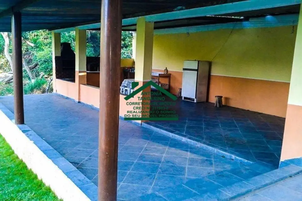 Foto 3 de Chácara com 2 quartos à venda, 150m2 em Granjas Urupes, Aruja - SP