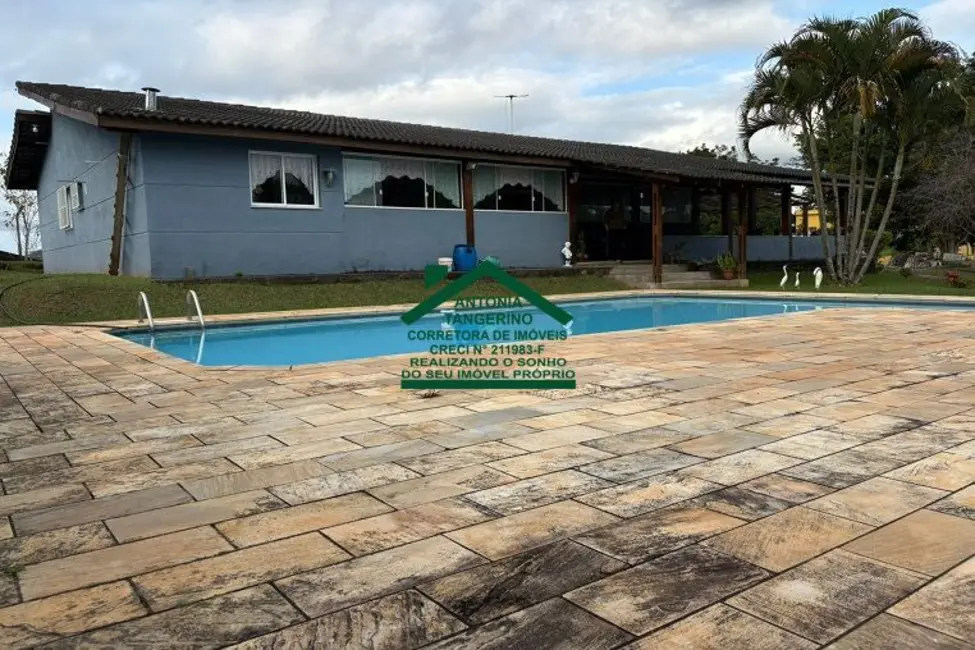 Foto 1 de Chácara com 4 quartos à venda, 180m2 em Santa Isabel - SP