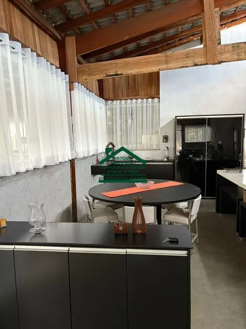 Foto 4 de Chácara com 4 quartos à venda, 180m2 em Santa Isabel - SP