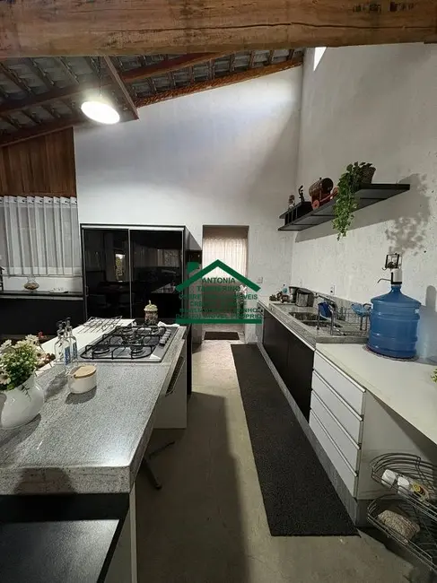 Foto 9 de Chácara com 4 quartos à venda, 180m2 em Santa Isabel - SP