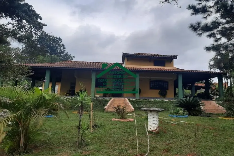 Foto 1 de Chácara com 5 quartos à venda, 400m2 em Canjicas, Aruja - SP