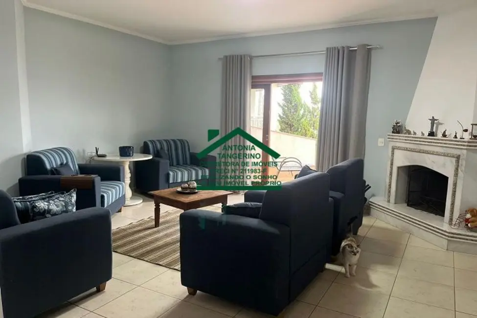 Foto 4 de Casa de Condomínio com 3 quartos à venda, 336m2 em Caputera, Aruja - SP