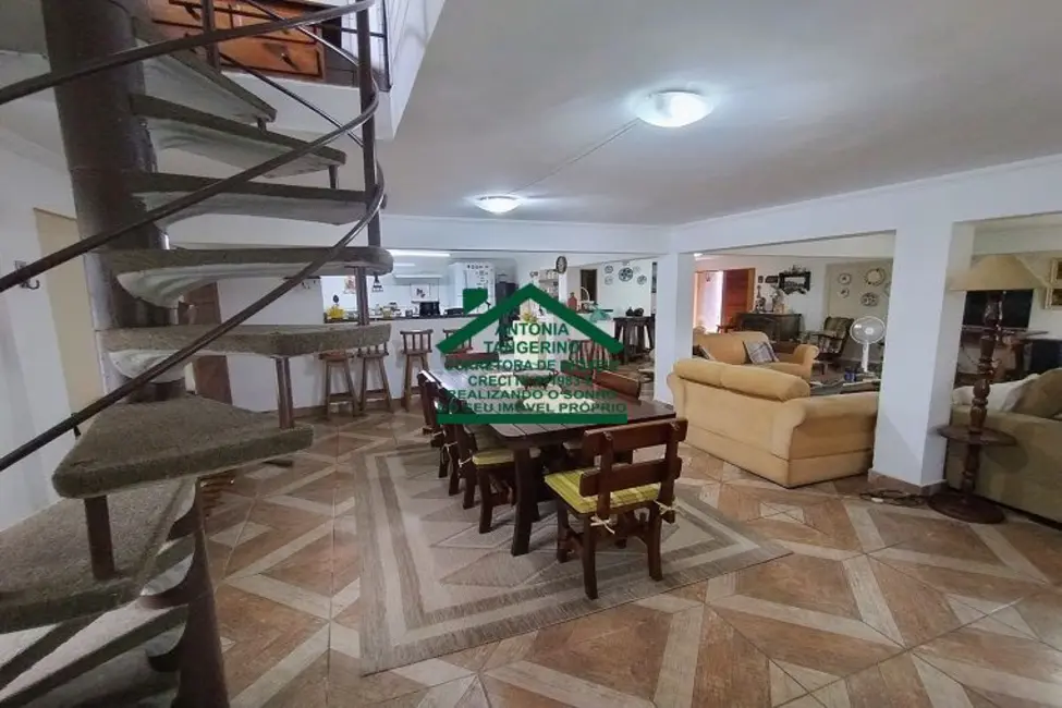 Foto 3 de Chácara com 3 quartos à venda, 200m2 em Chácaras Copaco, Aruja - SP