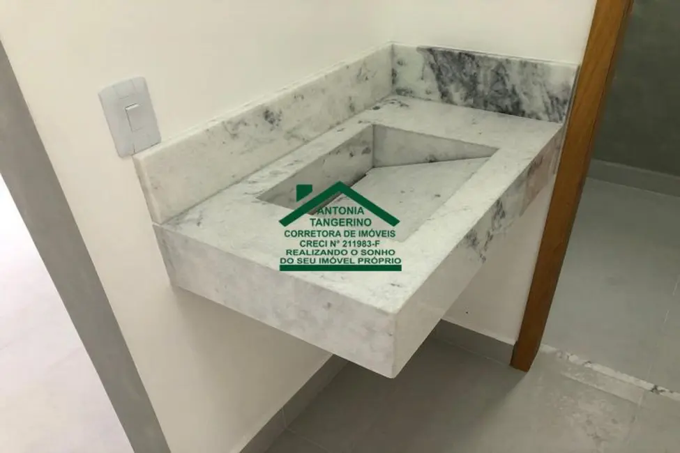 Foto 4 de Sobrado com 3 quartos à venda, 136m2 em Arujamérica, Aruja - SP