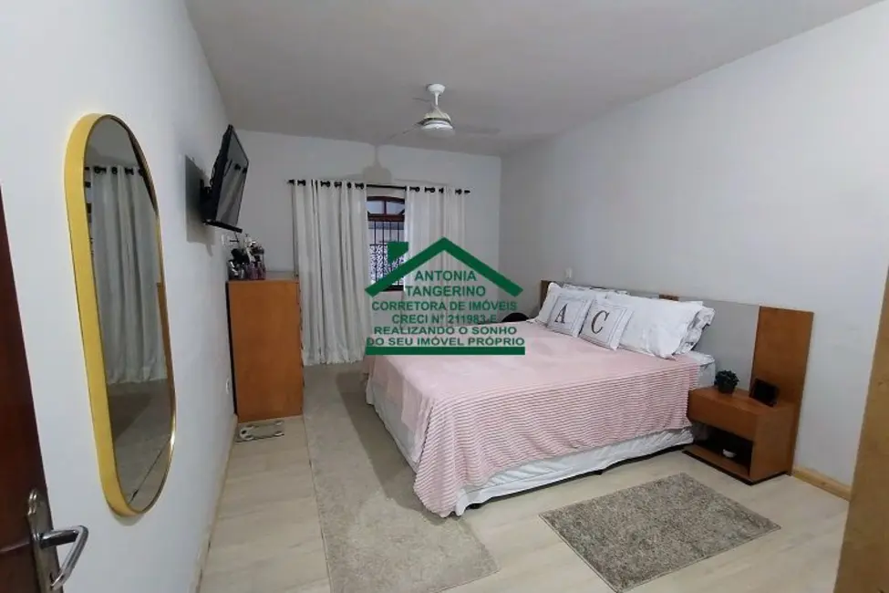 Foto 9 de Sobrado com 3 quartos à venda, 230m2 em Arujá Center Ville, Aruja - SP