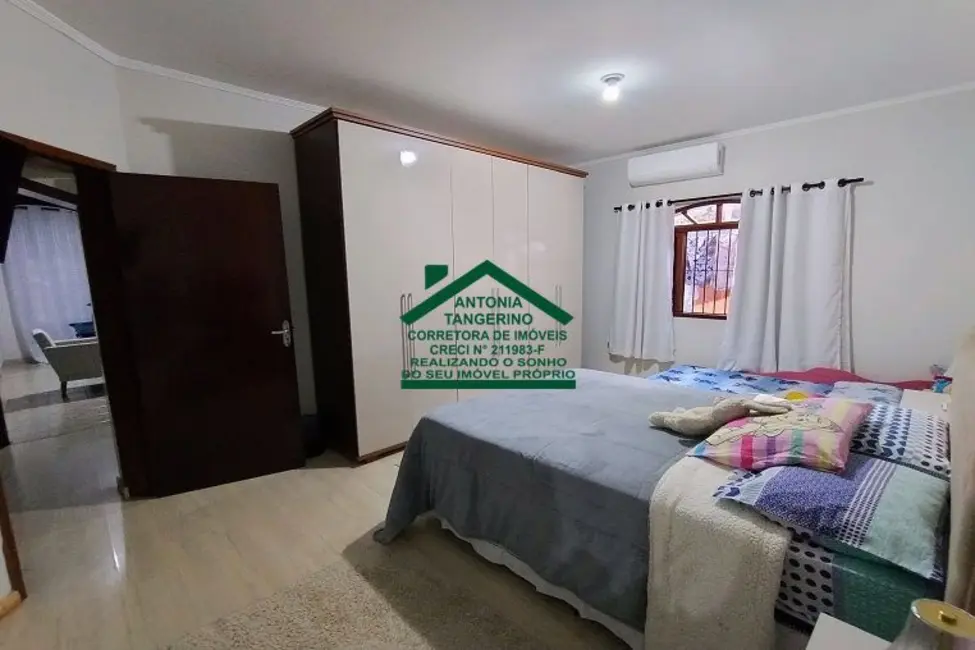 Foto 7 de Sobrado com 3 quartos à venda, 230m2 em Arujá Center Ville, Aruja - SP