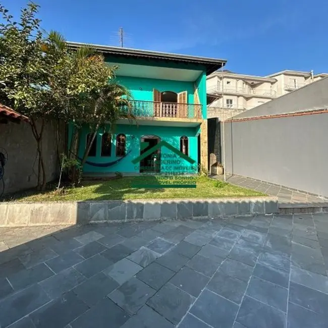 Foto 2 de Sobrado com 2 quartos à venda, 300m2 em Jardim Planalto, Aruja - SP