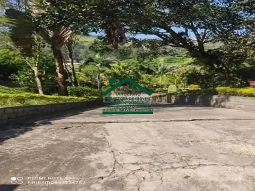 Chácara com 6 quartos à venda, 600m2 em Jardim Santo Antônio, Aruja - SP - imagem 9 Foto 9 de Chácara com 6 quartos à venda, 600m2 em Jardim Santo Antônio, Aruja - SP