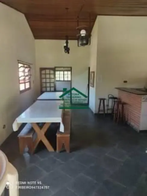 Chácara com 6 quartos à venda, 600m2 em Jardim Santo Antônio, Aruja - SP - imagem 3 Foto 3 de Chácara com 6 quartos à venda, 600m2 em Jardim Santo Antônio, Aruja - SP