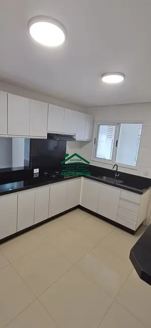Apartamento com 3 quartos para alugar, 98m2 em Jordanópolis, Aruja - SP - imagem 3 Foto 3 de Apartamento com 3 quartos para alugar, 98m2 em Jordanópolis, Aruja - SP