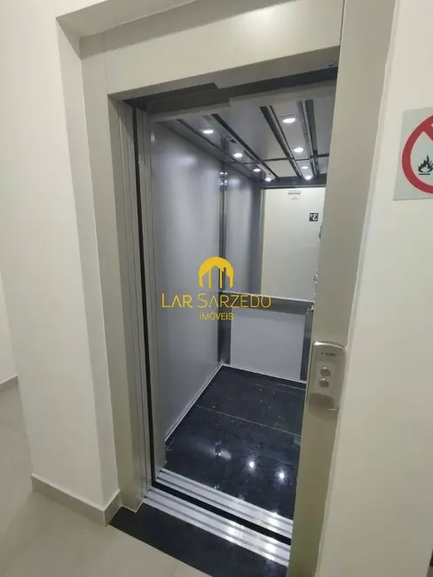 Foto 2 de Cobertura com 2 quartos à venda, 94m2 em Sarzedo - MG