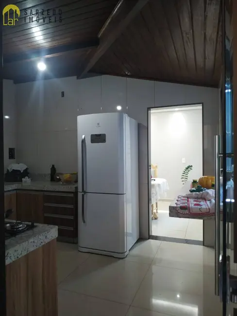 Foto 4 de Casa com 3 quartos à venda, 200m2 em Sarzedo - MG