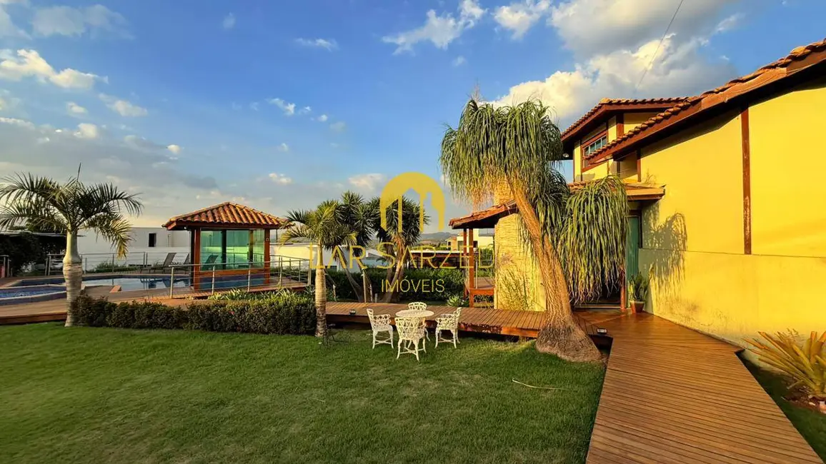 Foto 2 de Casa com 7 quartos à venda, 440m2 em Mario Campos - MG