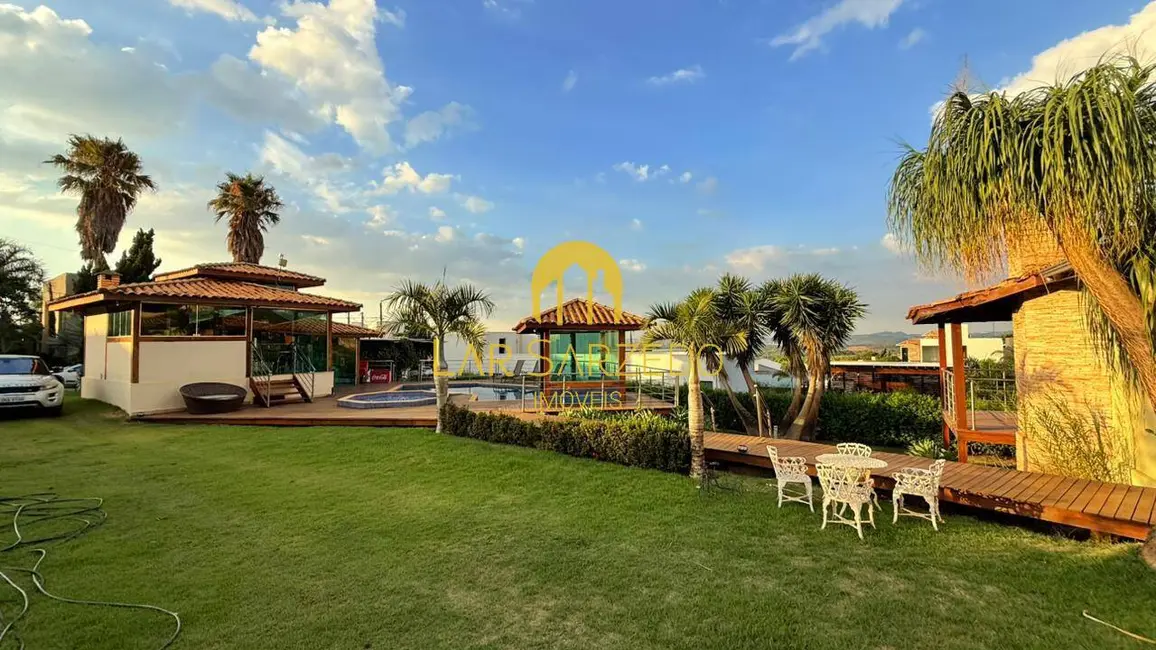 Foto 1 de Casa com 7 quartos à venda, 440m2 em Mario Campos - MG