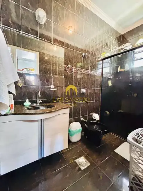 Casa com 4 quartos à venda, 250m2 em Tirol (Barreiro), Belo Horizonte - MG - imagem 8 Foto 8 de Casa com 4 quartos à venda, 250m2 em Tirol (Barreiro), Belo Horizonte - MG