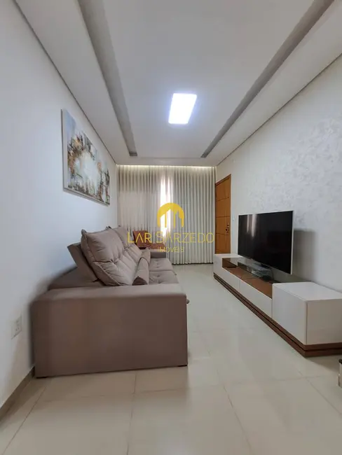 Foto 6 de Cobertura com 3 quartos à venda em Sarzedo - MG