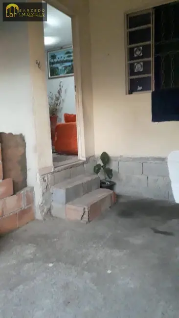 Foto 4 de Casa com 2 quartos à venda, 180m2 em Sarzedo - MG