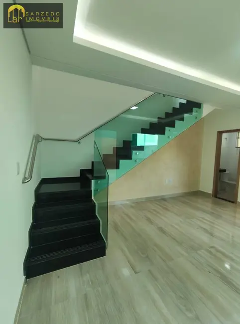 Foto 8 de Casa de Condomínio com 3 quartos à venda, 180m2 em Sarzedo - MG